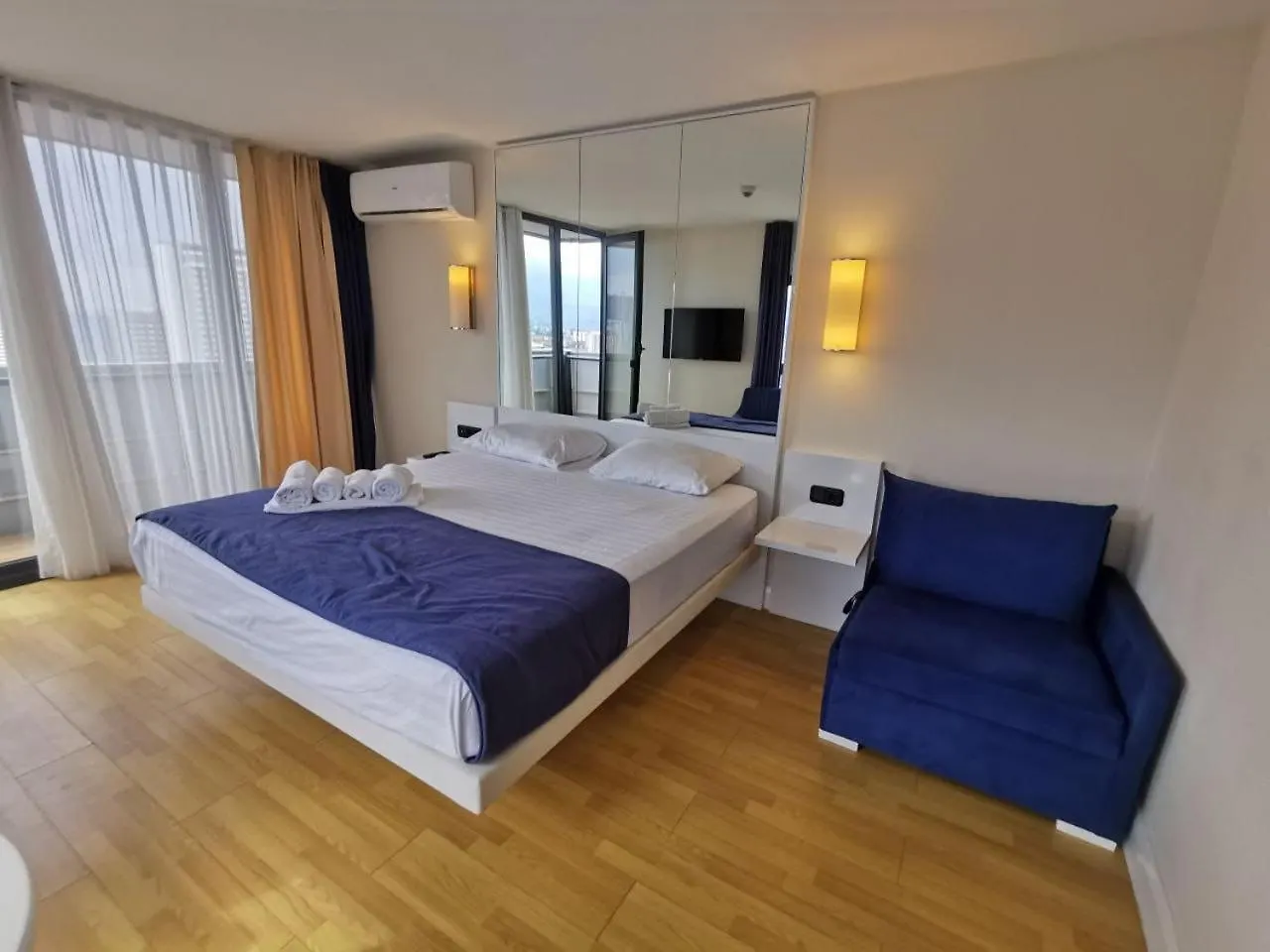 Studio Sea View Orbi Sity 1Line Batumi